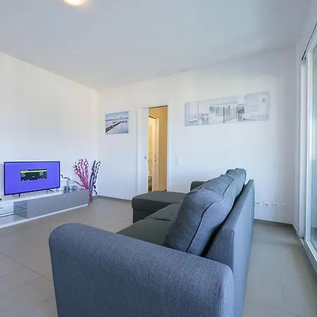 Mola Giglio Apartment *